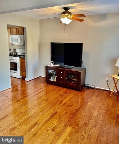 2319 Duke of Bedford Ct, Reston, VA 20191 - photo 6