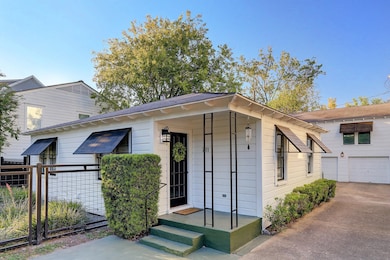 711 Wilken St, Houston, TX 77008 - photo 2