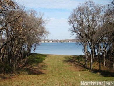 2755 Woolsey Ln, Wayzata, MN 55391 - photo 4