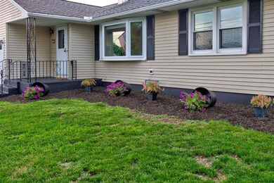 14 Crestwood Ave, Troy, NY 12180 - photo 3