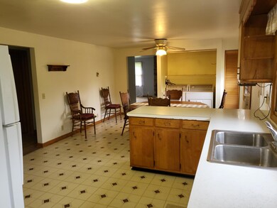 10200 Gore Greendale Rd, Logan, OH 43138 - photo 5