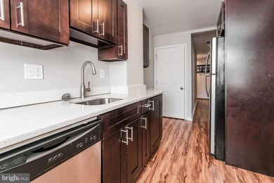 8539 Chestnut Oak Rd, Parkville, MD 21234 - photo 5