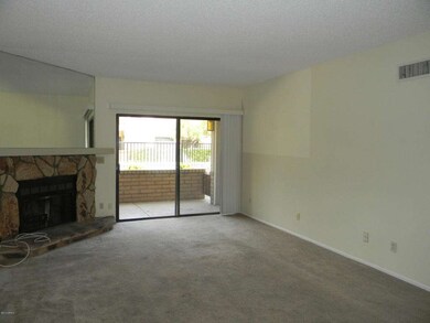 Living room/dining