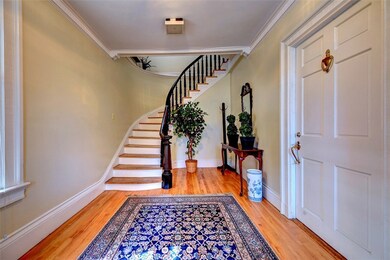 129 Benefit St unit 2, Providence, RI 02903 - photo 4