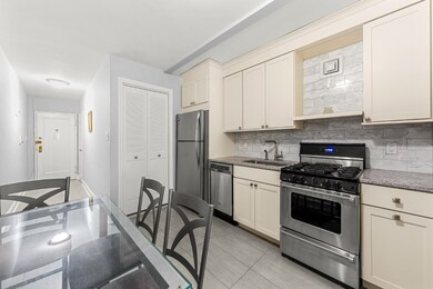 221 McDonald Ave unit 3P, Brooklyn, NY 11218 - photo 6