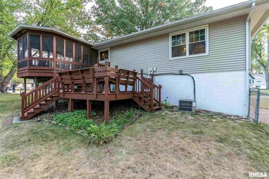 5608 Taylor Ct, Davenport, IA 52806 - photo 3