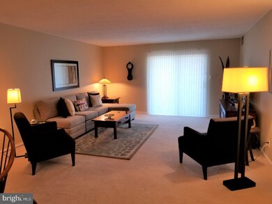 20828 Valley Forge Cir unit 828, King of Prussia, PA 19406 - photo 4