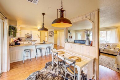 1138 SW Cottonwood St, Grants Pass, OR 97526 - photo 5