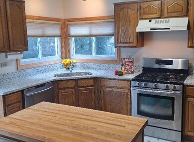 2131 Tahoe Pkwy, Algonquin, IL 60102 - photo 3