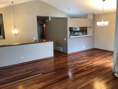 2243 Dawson Ln unit 326, Algonquin, IL 60102 - photo 2