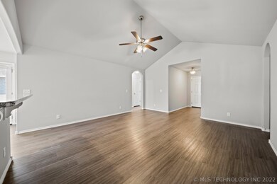 8797 S 256th East Place, Broken Arrow, OK 74014 - photo 3