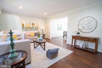 11913 Falls Rd, Potomac, MD 20854 - photo 2