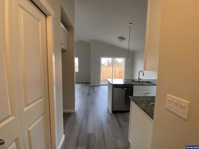 1890 SE Mulberry Ave, Dallas, OR 97338 - photo 3