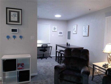 254 Hurdle Dr unit B, Chesapeake, VA 23322 - photo 3