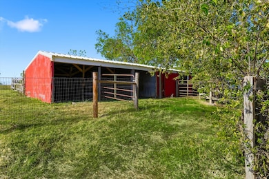 3873 Lois Rd E, Sanger, TX 76266 - photo 6