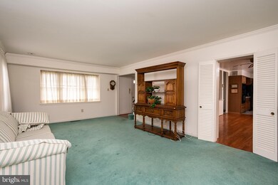 12020 Tulip Grove Dr, Bowie, MD 20715 - photo 3