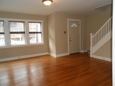 Entry/Living Room
