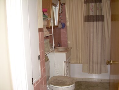 72 Hathaway St, North Adams, MA 01247 - photo 7