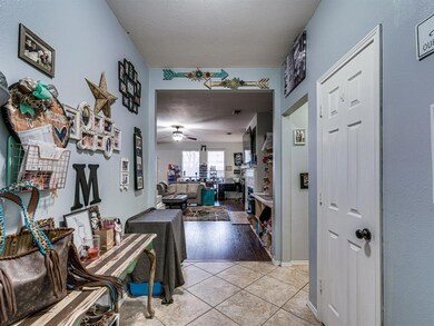 310 Comanche Walk, Joshua, TX 76058 - photo 4