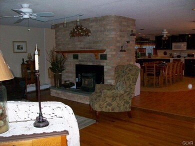 310 Birch St, Easton, PA 18040 - photo 7