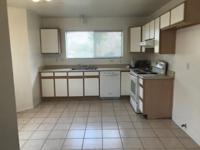 3125 Chama Meadows Dr NE, Rio Rancho, NM 87144 - photo 2