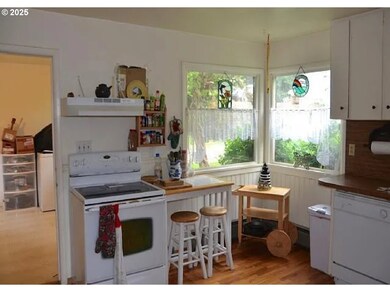 94643 Frontier Ln, Coquille, OR 97423 - photo 7