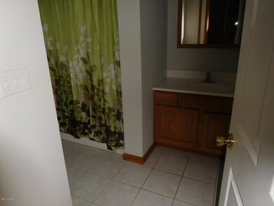 130 Weasel Rd, Dingmans Ferry, PA 18328 - photo 7