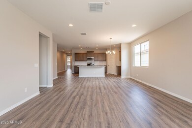 10-web-or-mls-Hilton-10