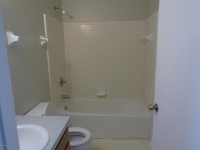 8745 Buzz Ct, Jacksonville, FL 32216 - photo 6