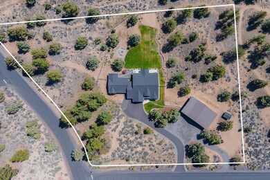 22150 Calgary Dr, Bend, OR 97702 - photo 2