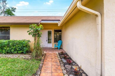 9135 Bedford Dr, Boca Raton, FL 33434 - photo 5