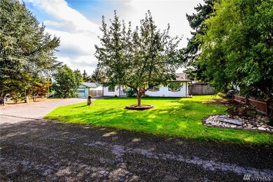1015 NW Kingsview Ct, Yelm, WA 98597 - photo 2