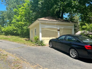 836 Wilbraham Rd, Springfield, MA 01109 - photo 6