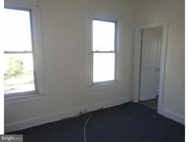 302 Middlesex St, Gloucester City, NJ 08030 - photo 2