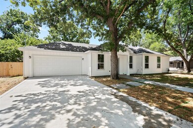 1602 Gribble St, Gainesville, TX 76240 - photo 3