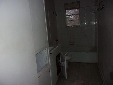 128 Shellwood Dr, Wake Village, TX 75501 - photo 4