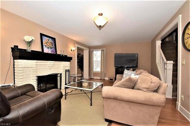 1654 Compton Rd, Cleveland, OH 44118 - photo 2