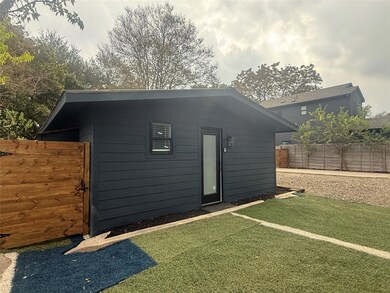 5903 Nancy Dr unit D, Austin, TX 78745 - photo 2