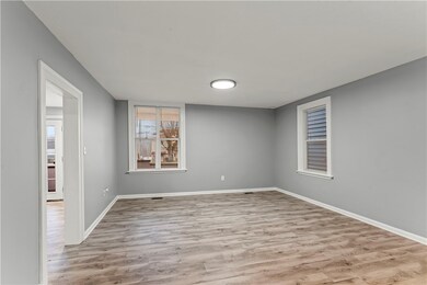 305 Perry Como St, Canonsburg, PA 15317 - photo 6