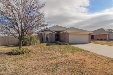 334 Beaumont Dr, Weatherford, TX 76086 - photo 3