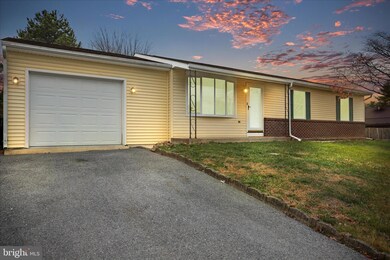 1349 Cedarwood Dr, Hagerstown, MD 21742 - photo 6