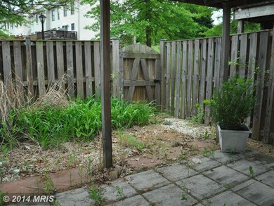 14008 Oakpointe Dr, Laurel, MD 20707 - photo 4