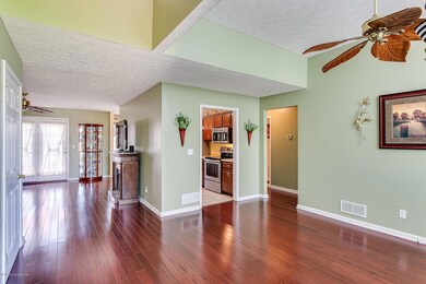 320 Misty Brooke Dr, Mount Washington, KY 40047 - photo 6