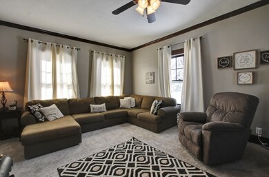 502 N Jefferson St, Converse, IN 46919 - photo 3