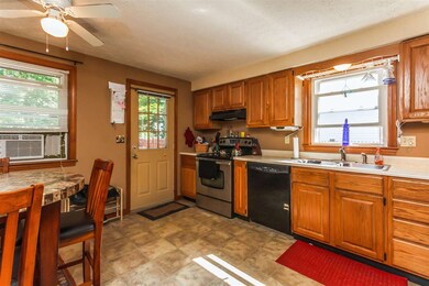 35 Westland Ave, Manchester, NH 03103 - photo 5