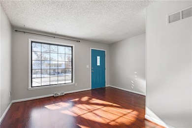 1610 E Elm Terrace, Olathe, KS 66062 - photo 3