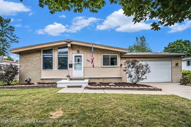 1310 N Foster Ave, Lansing, MI 48912 - photo 2