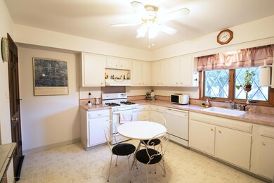 Eat in Kitchen