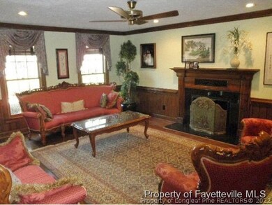 428 Kingsford Rd, Fayetteville, NC 28314 - photo 4