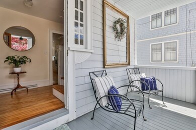 5 Arlington St, Newburyport, MA 01950 - photo 3